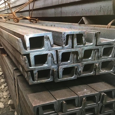 ISO9001 ASTM 304 201 قناة الفولاذ المقاوم للصدأ المطاط الساخن 3m 4m 5m الطول للصناعة
